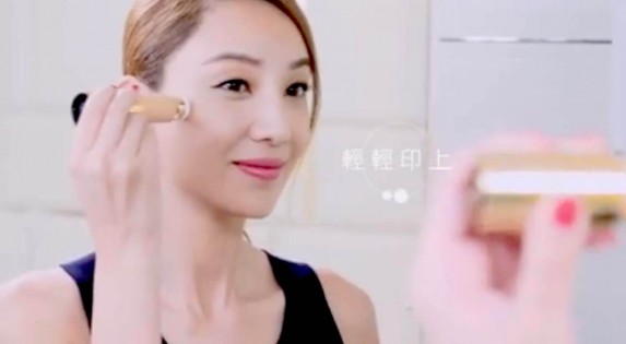 estee-lauder_foundation-stick-cushion14